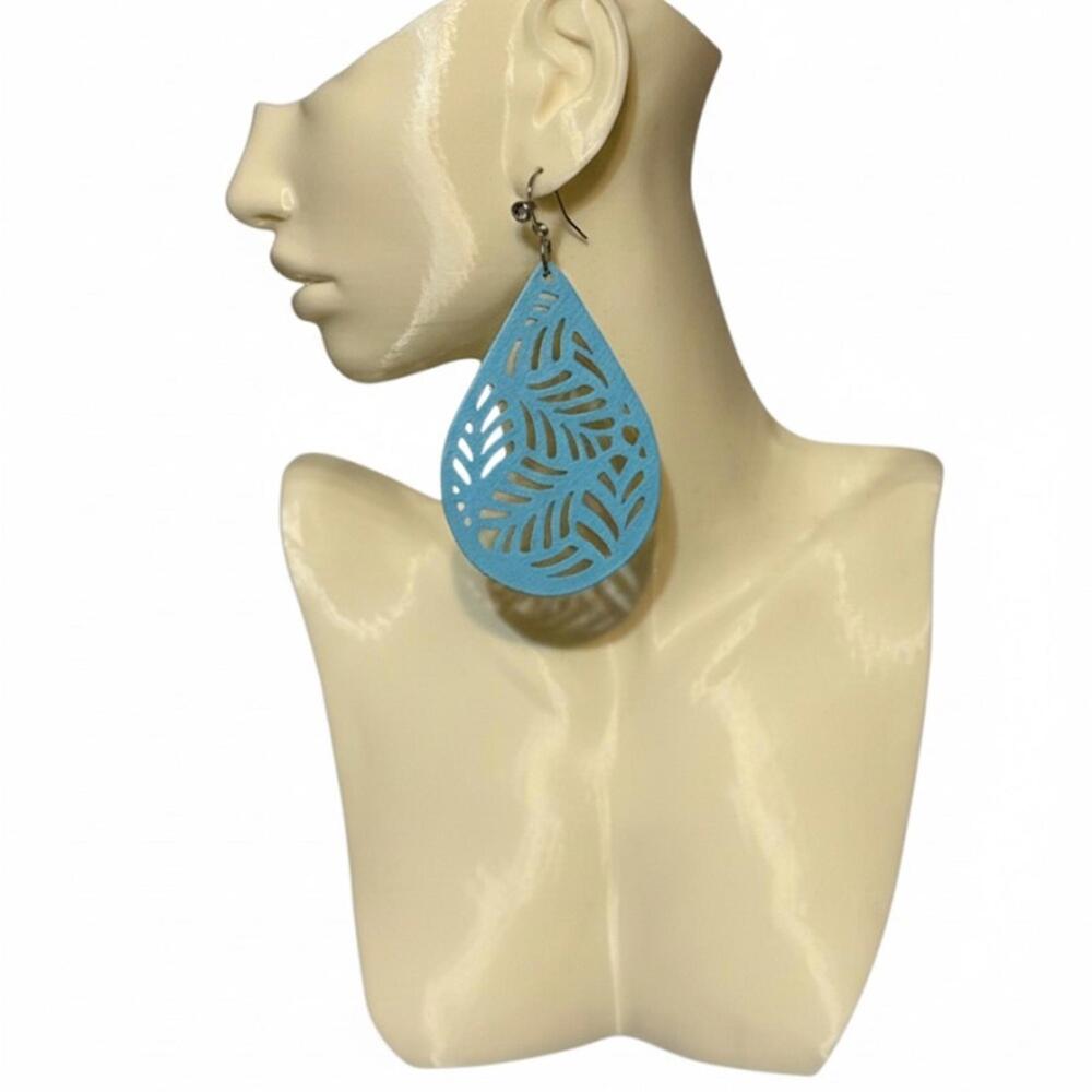 Blue Teardrop Cutout Leaf Pattern Earrings